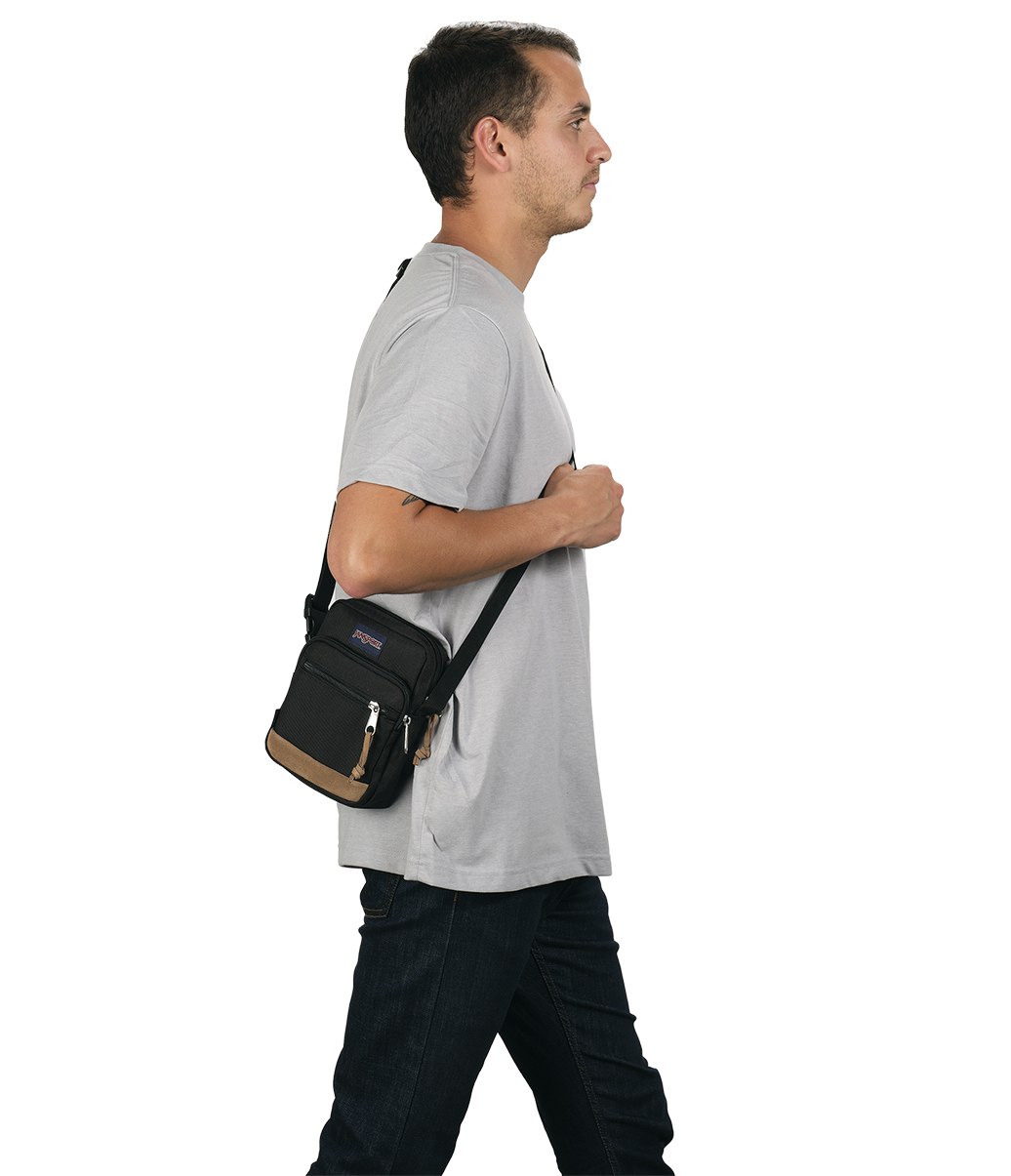 jansport_core-crossbody_40-08-2023__picture-1933
