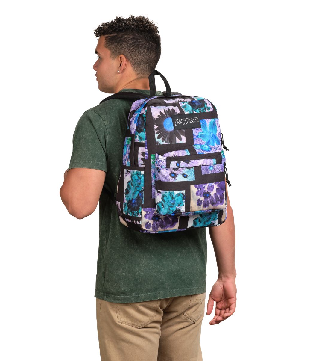 jansport_superbreak_17-14-2024__picture-2174